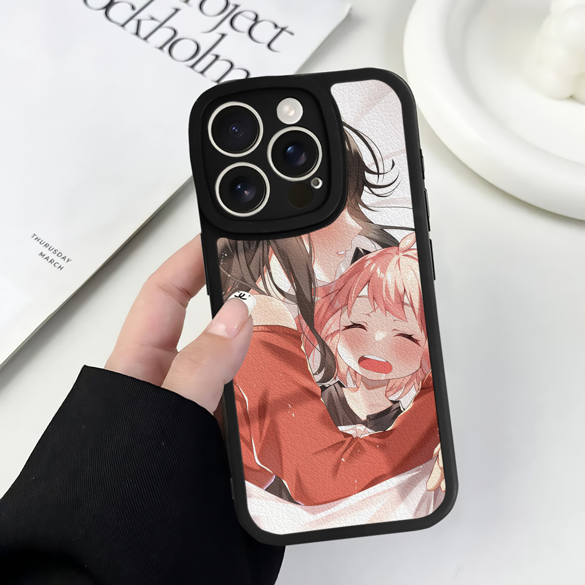（画像用） SPY×FAMILY间谍家家酒 【iPhone 16シリーズ対応】シリコンスマホケース（レザー調） 材質：シリコン